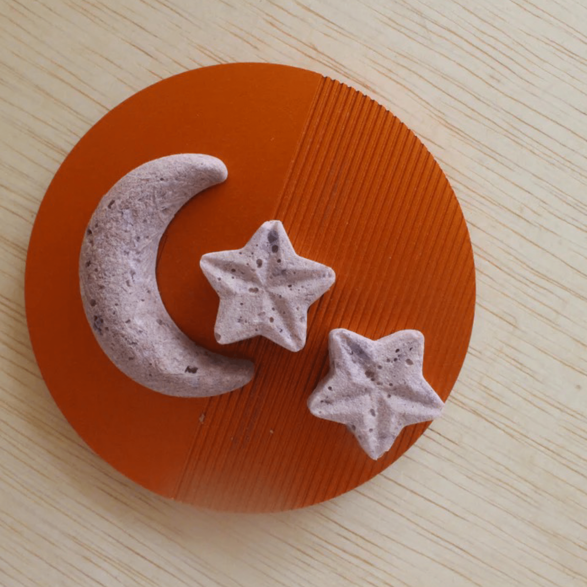 Moonbeam Munchies Crocodile - Woof Living