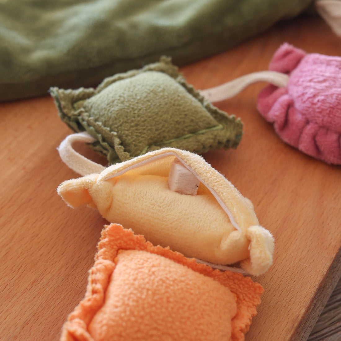 Ravioli Nosework Toy - Woof Living