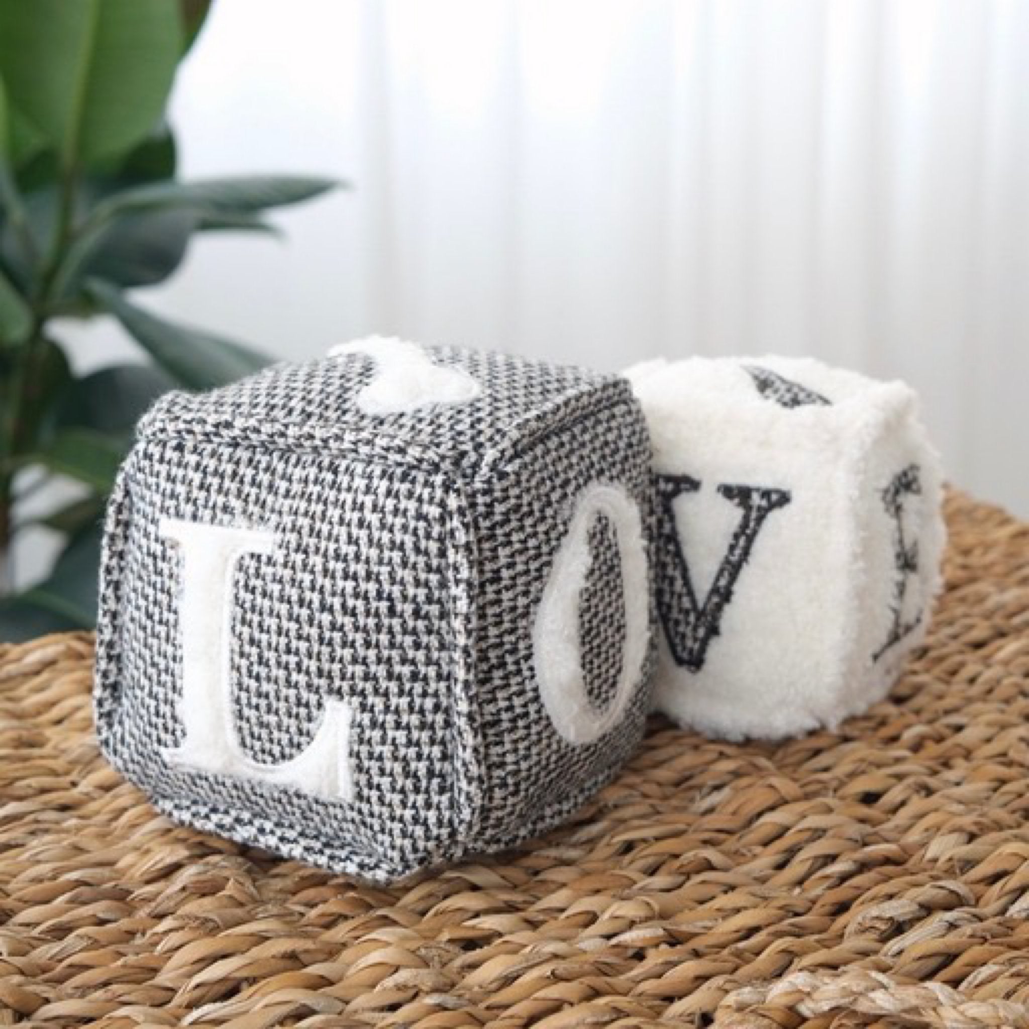 White Love Cube - Woof Living